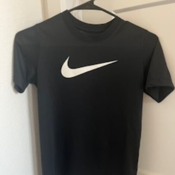Boys Black Nike Dri Fit Shirt T-Shirt Size M Medium 10-12 - Picture 1 of 5